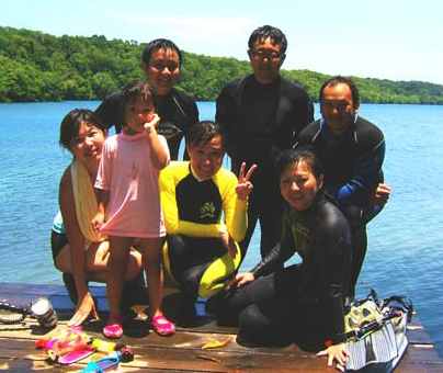 Snorkelling at Kakaban Lake